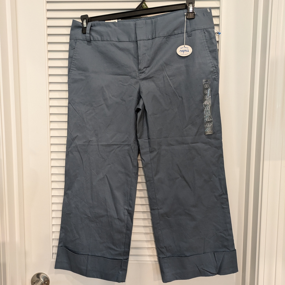 Old Navy Gray Capris Size 10